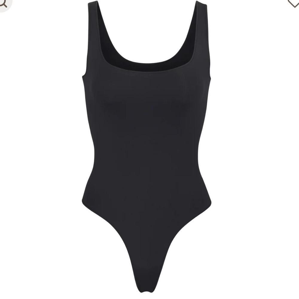 SKIMS Essential Bodysuit scoop neck NWT size L/XL color onyx